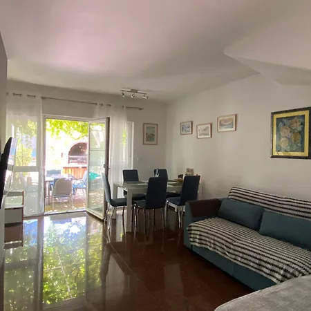 Akebono With Pool & Free Private Parking Пула