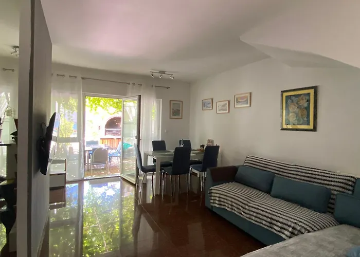 Akebono With Pool & Free Private Parking Пула