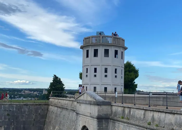 Villa Akebono With Pool & Free Private Parking