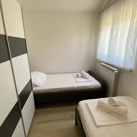 Akebono With Private Pool & Free Private Parking *